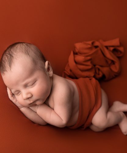 Neugeborenenfotografie Thurgau Babyfotograf Thurgau Neugeborenen Shooting Weinfelden Neugeborenen Fotograf Wil Baby Fotoshooting Frauenfeld Newborn Fotografie Schweiz Professionelle Babyfotos Thurgau Neugeborenen Shooting Studio Thurgau Natürliches Babyshooting Wil Familienfotograf Weinfelden Newborn Fotoshooting Frauenfeld Babyfotografie mit Requisiten Thurgau