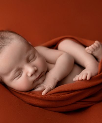 Neugeborenenfotografie Thurgau Babyfotograf Thurgau Neugeborenen Shooting Weinfelden Neugeborenen Fotograf Wil Baby Fotoshooting Frauenfeld Newborn Fotografie Schweiz Professionelle Babyfotos Thurgau Neugeborenen Shooting Studio Thurgau Natürliches Babyshooting Wil Familienfotograf Weinfelden Newborn Fotoshooting Frauenfeld Babyfotografie mit Requisiten Thurgau