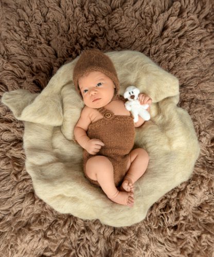 Neugeborenenfotografie Thurgau Babyfotograf Thurgau Neugeborenen Shooting Weinfelden Neugeborenen Fotograf Wil Baby Fotoshooting Frauenfeld Newborn Fotografie Schweiz Professionelle Babyfotos Thurgau Neugeborenen Shooting Studio Thurgau Natürliches Babyshooting Wil Familienfotograf Weinfelden Newborn Fotoshooting Frauenfeld Babyfotografie mit Requisiten Thurgau